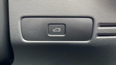 Volvo XC40 2.0 B3P Plus Black Edition 5dr Auto Petrol Estate